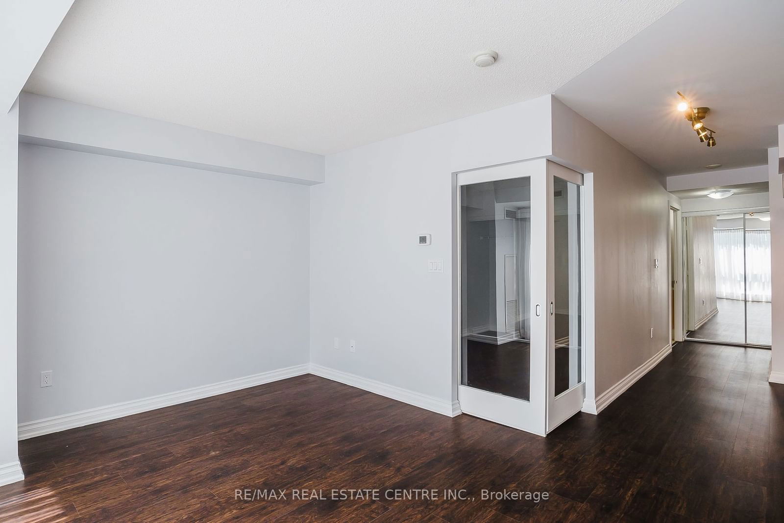 20 Blue Jays Way, unit 1019 for sale - image #6