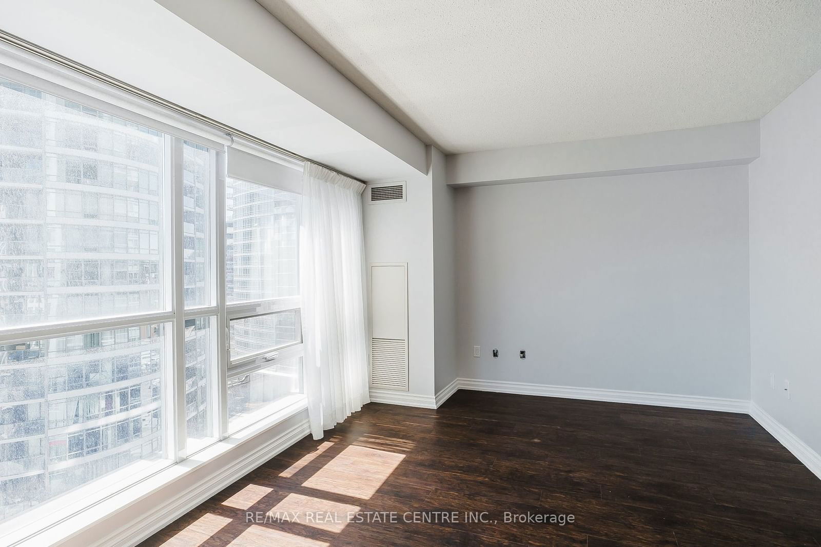 20 Blue Jays Way, unit 1019 for sale