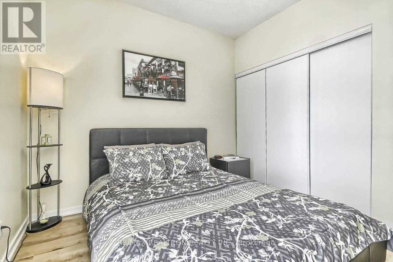 30 Canterbury Pl, unit 1103 for rent - image #15