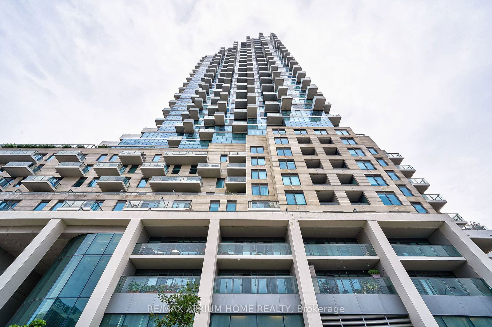 16 Bonnycastle St, unit 1402 for sale - image #2