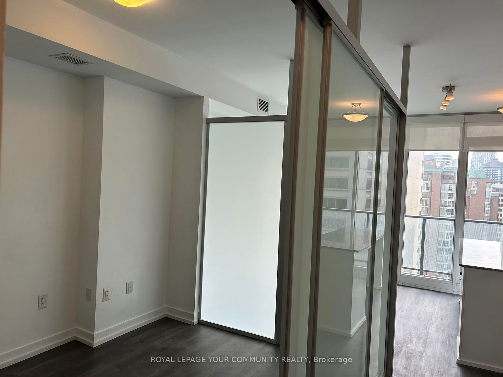 426 University Ave, unit 2310 for sale