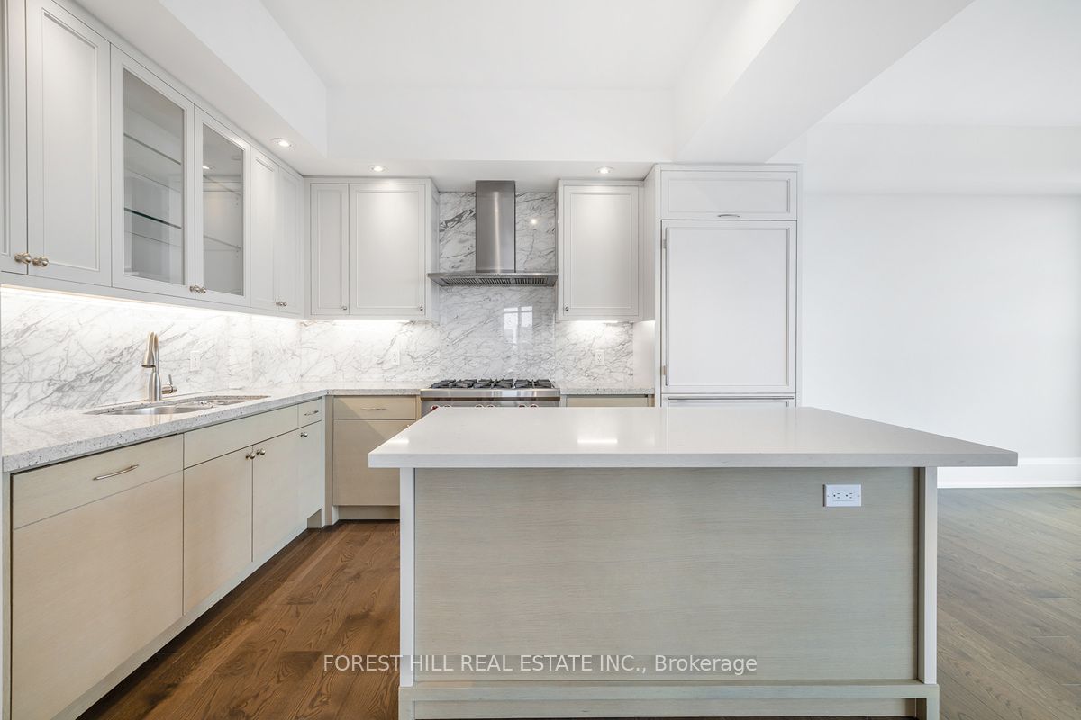 336 Spadina Rd, unit PH1 for rent