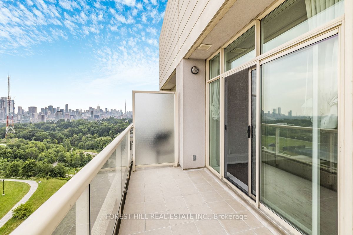 336 Spadina Rd, unit PH1 for rent