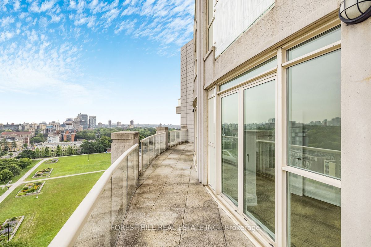 336 Spadina Rd, unit PH1 for rent