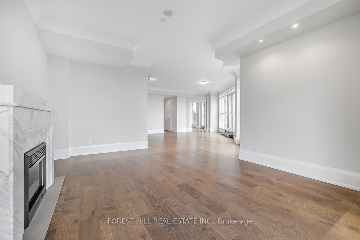 336 Spadina Rd, unit PH1 for rent