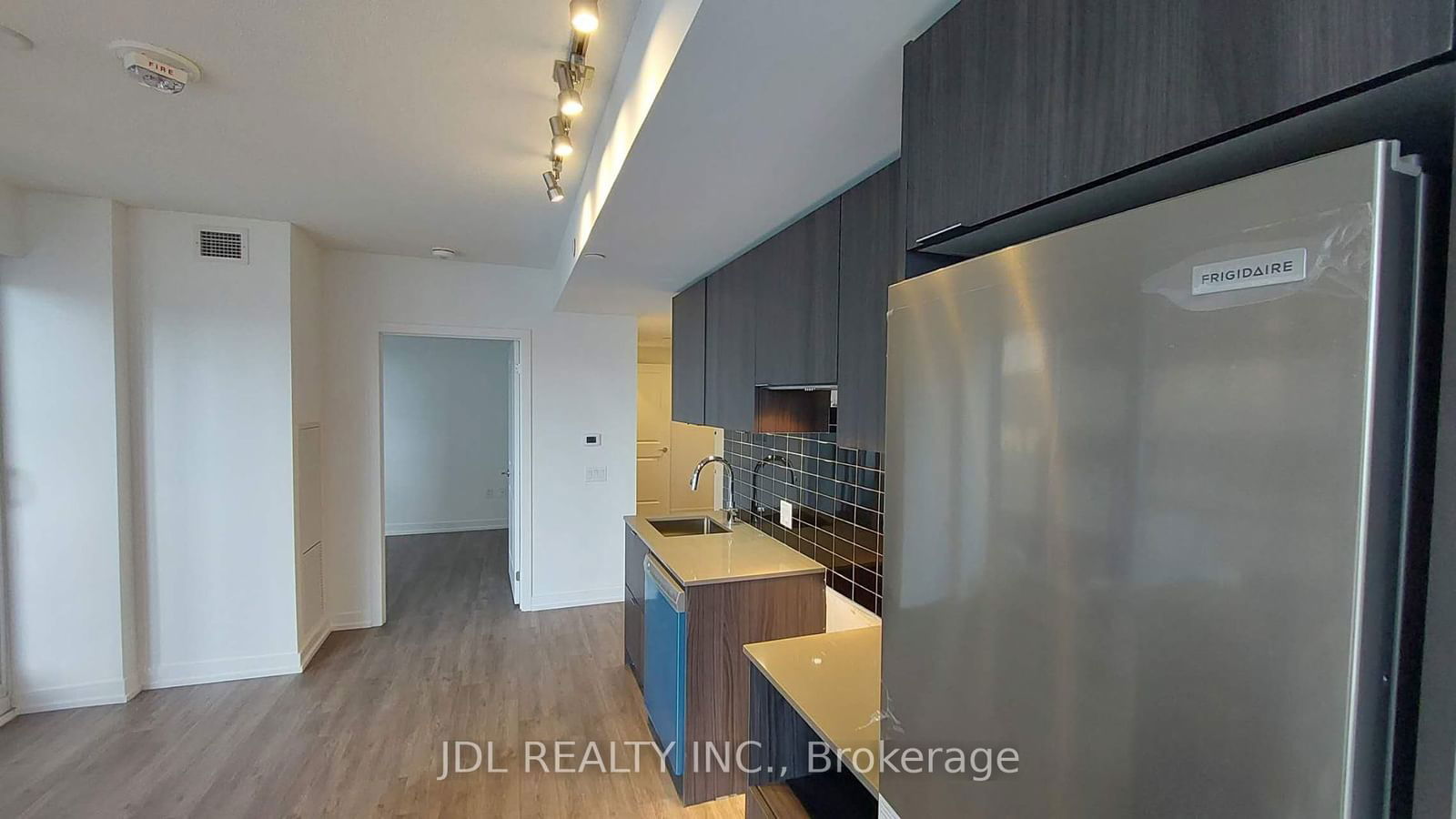 395 Bloor St E, unit 1402 for sale - image #3