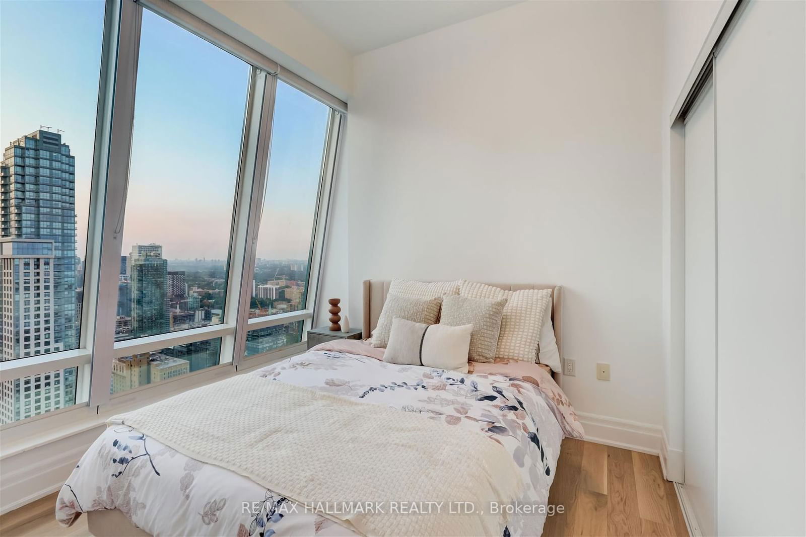 8 The Esplanade, unit 4804 for sale - image #21