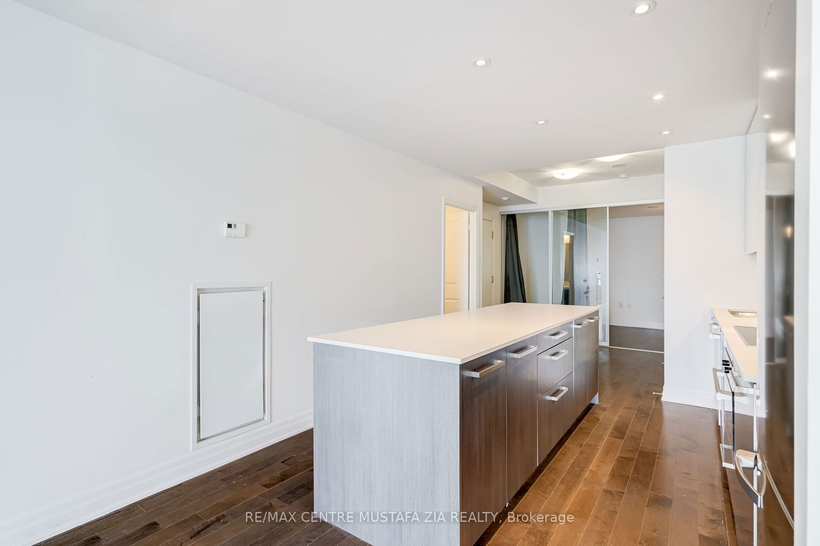 8 The Esplanade, unit 4506 for rent