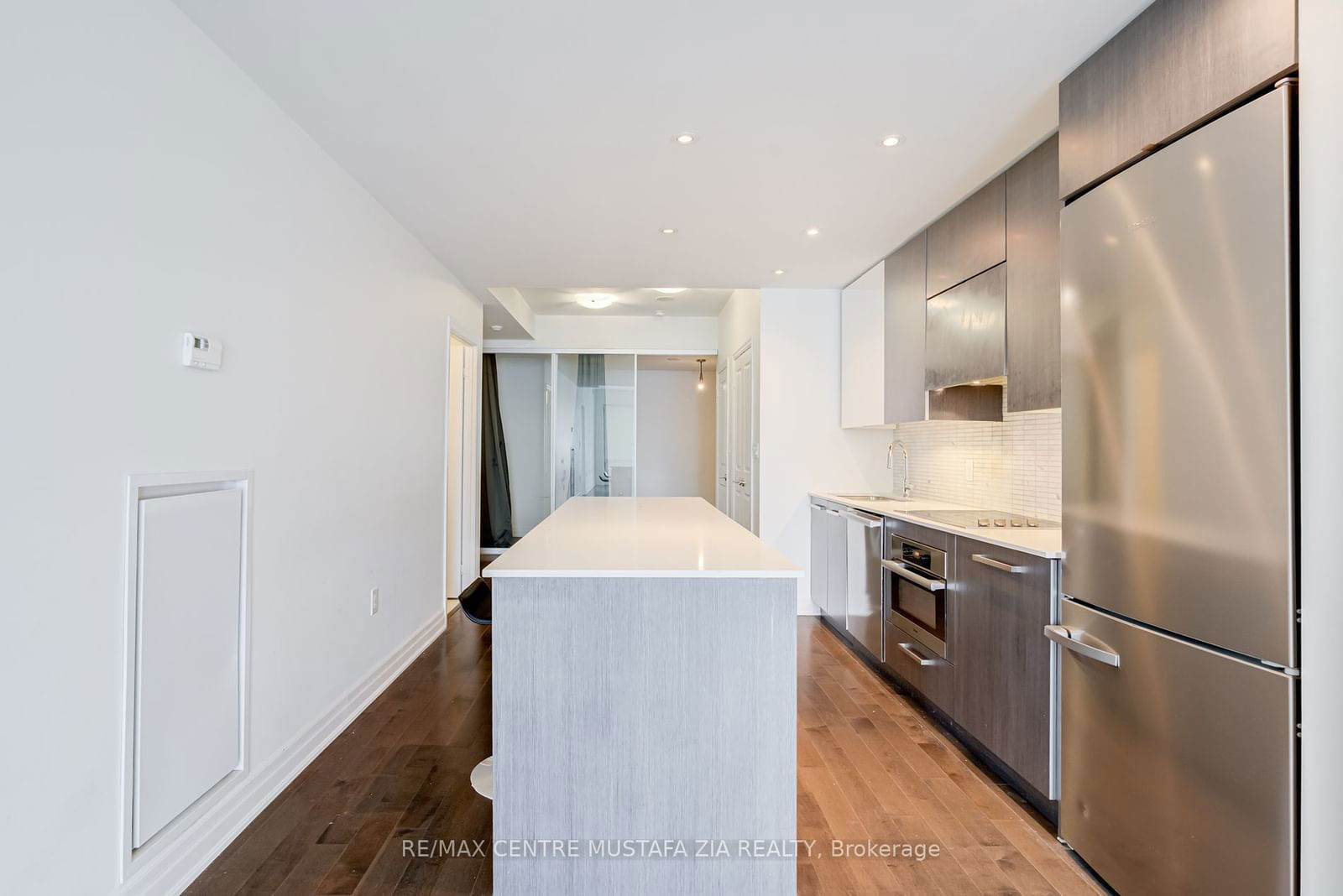 8 The Esplanade, unit 4506 for rent