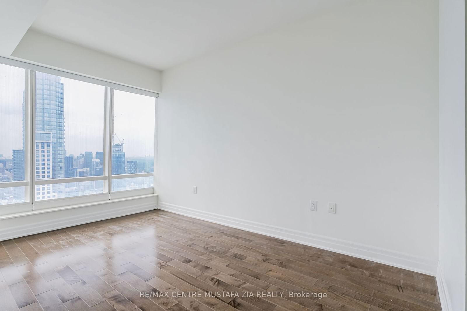 8 The Esplanade, unit 4506 for rent