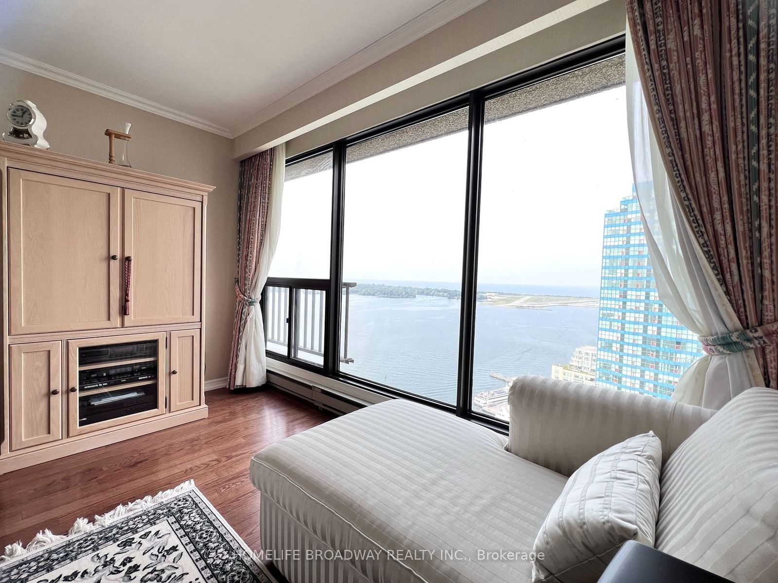 65 Harbour Sq, unit 3001 for sale