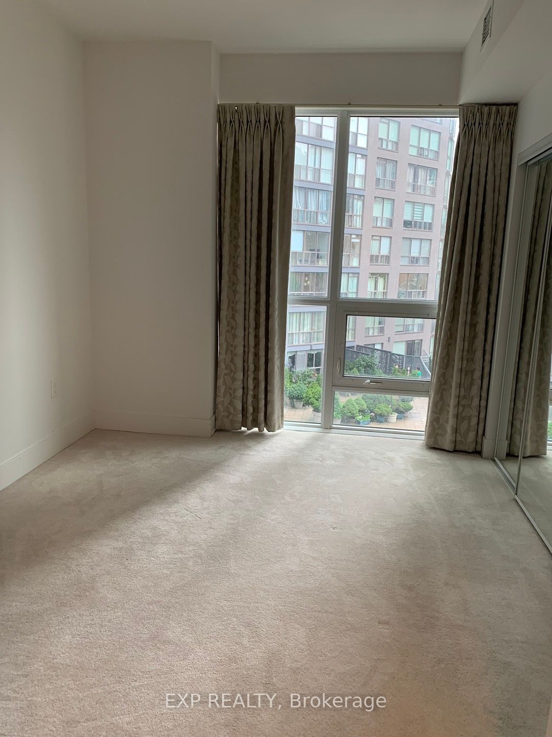 955 Bay St, unit 608 for rent - image #11