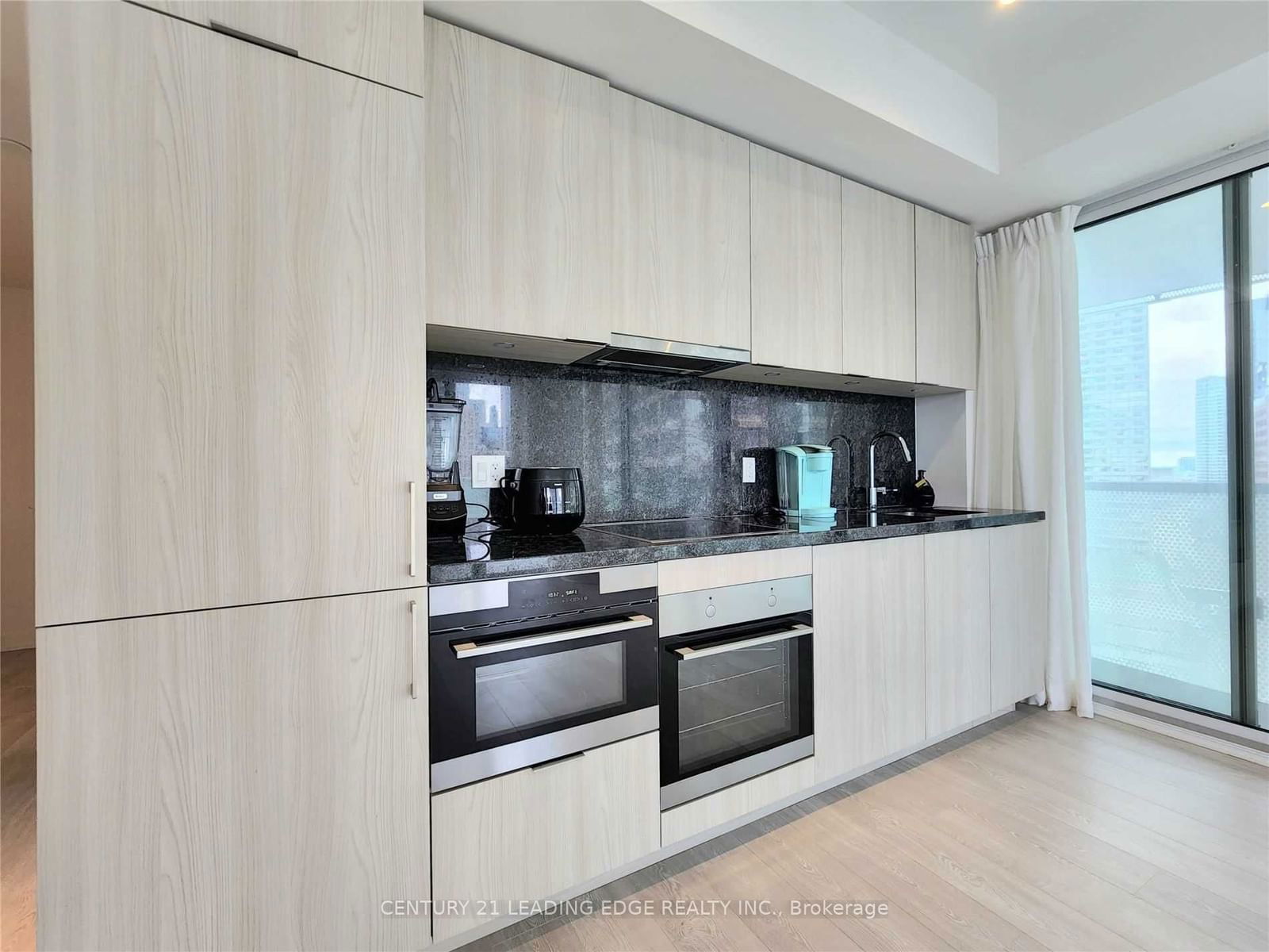 15 Queens Quay E, unit 1407 for sale