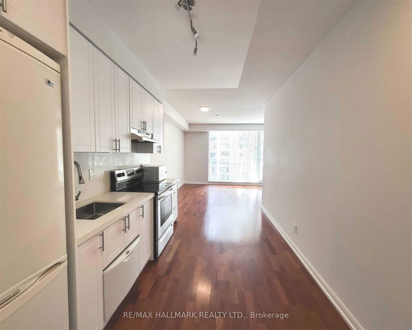 111 Elizabeth St, unit 1115 for rent - image #20