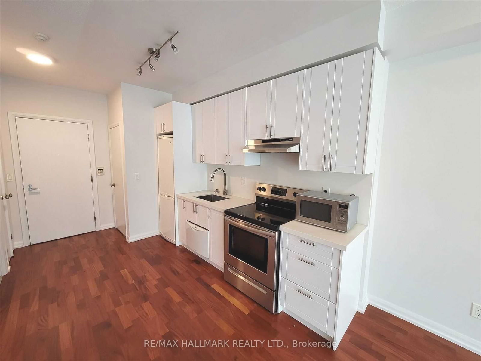 111 Elizabeth St, unit 1115 for rent - image #22