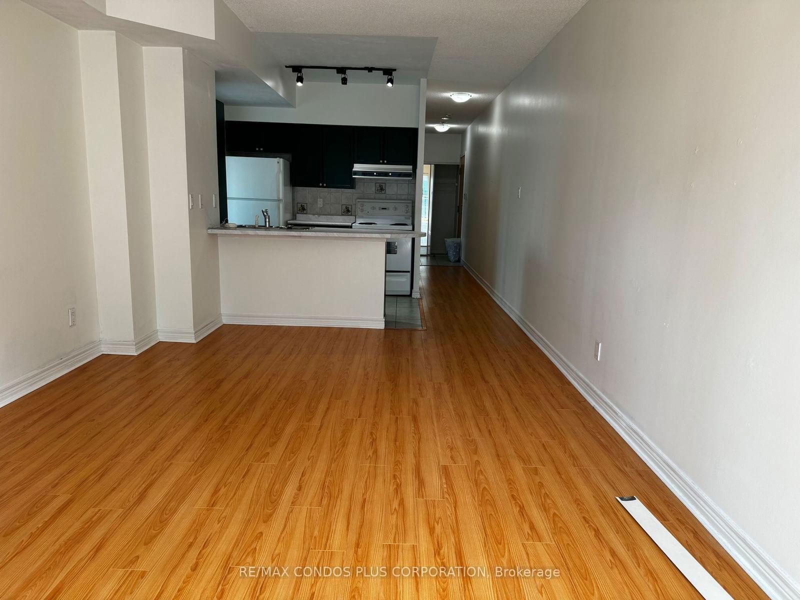 600 Queens Quay W, unit 1002 for rent