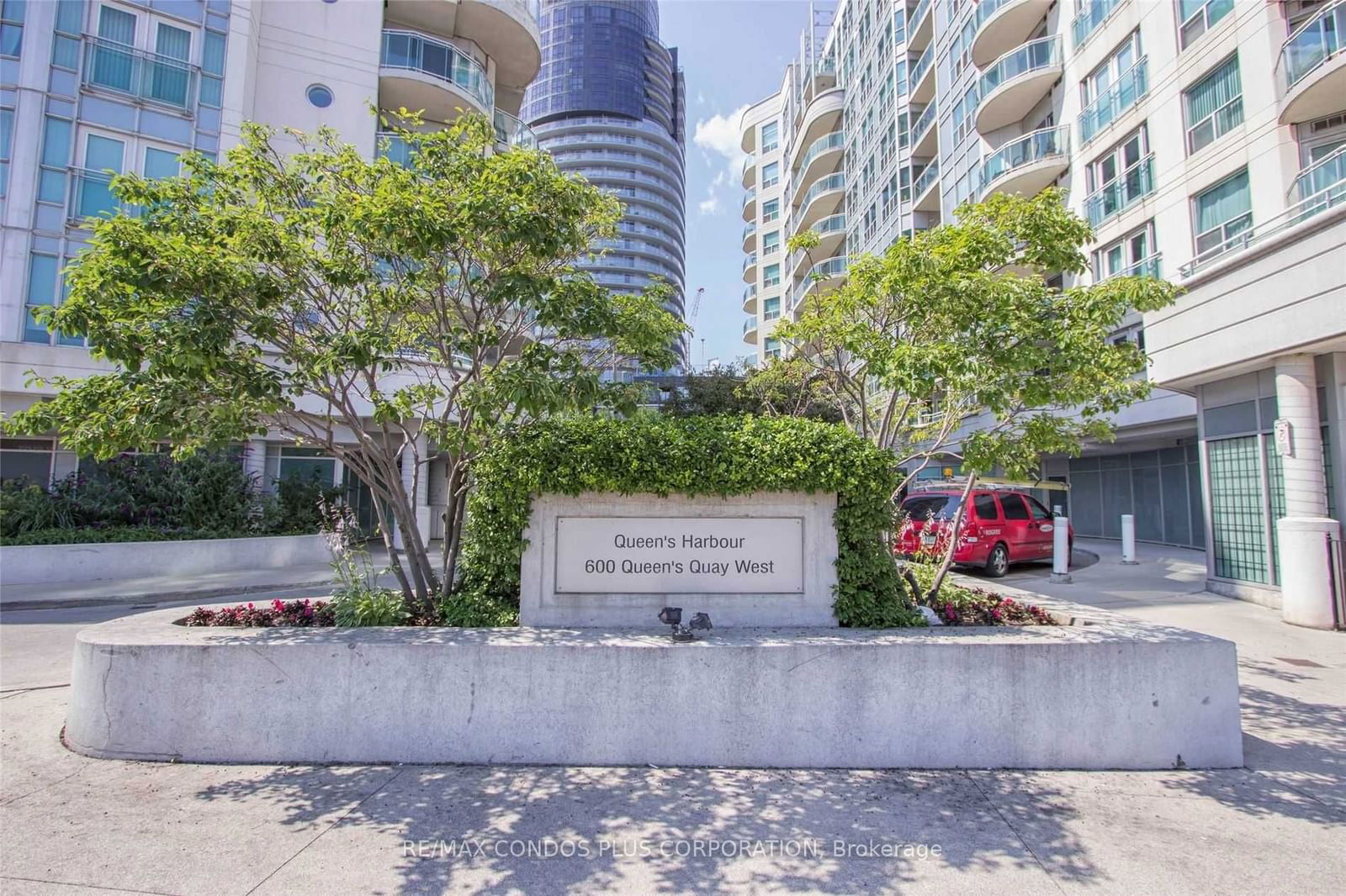 600 Queens Quay W, unit 1002 for rent