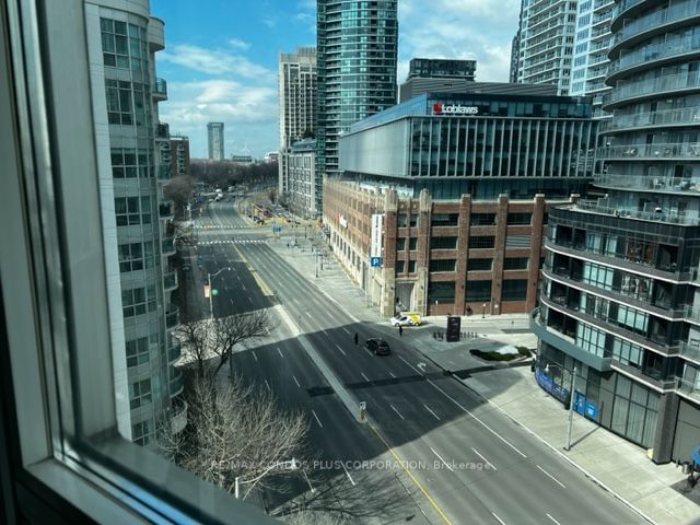 600 Queens Quay W, unit 1002 for rent - image #5