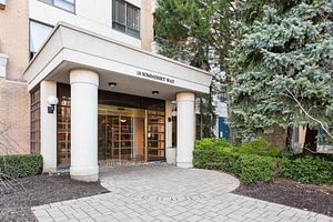 18 Sommerset Way, unit 1113 for sale - image #2