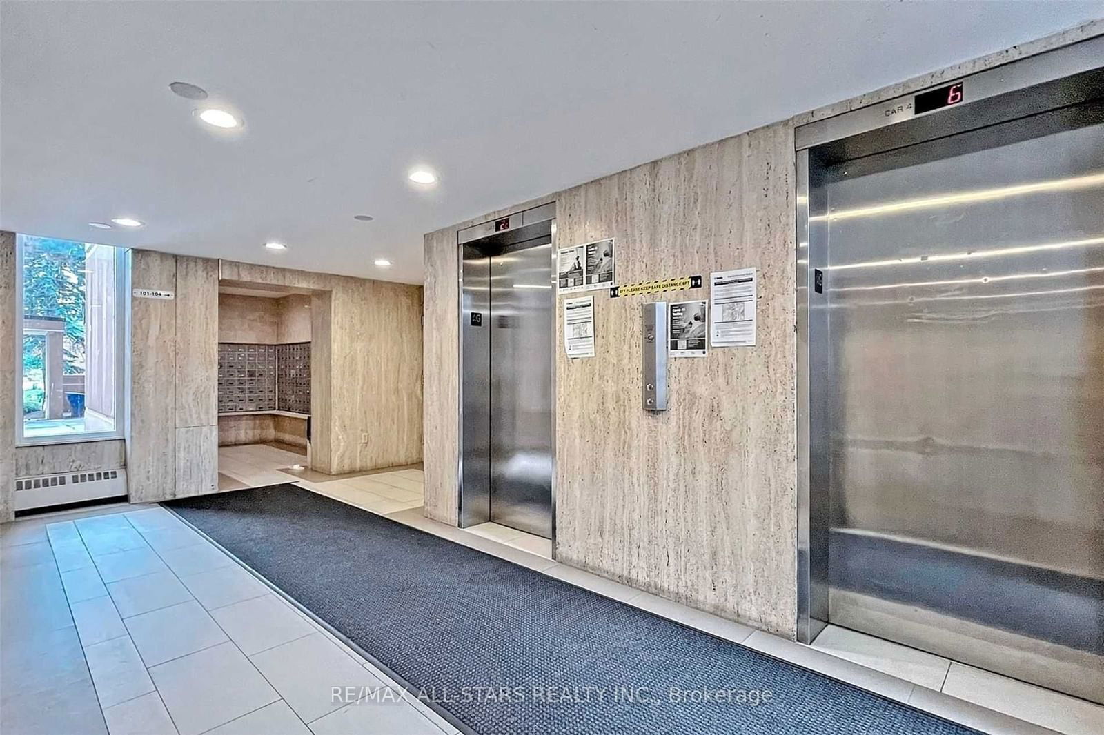 100 Leeward Glwy, unit 707 for sale - image #5