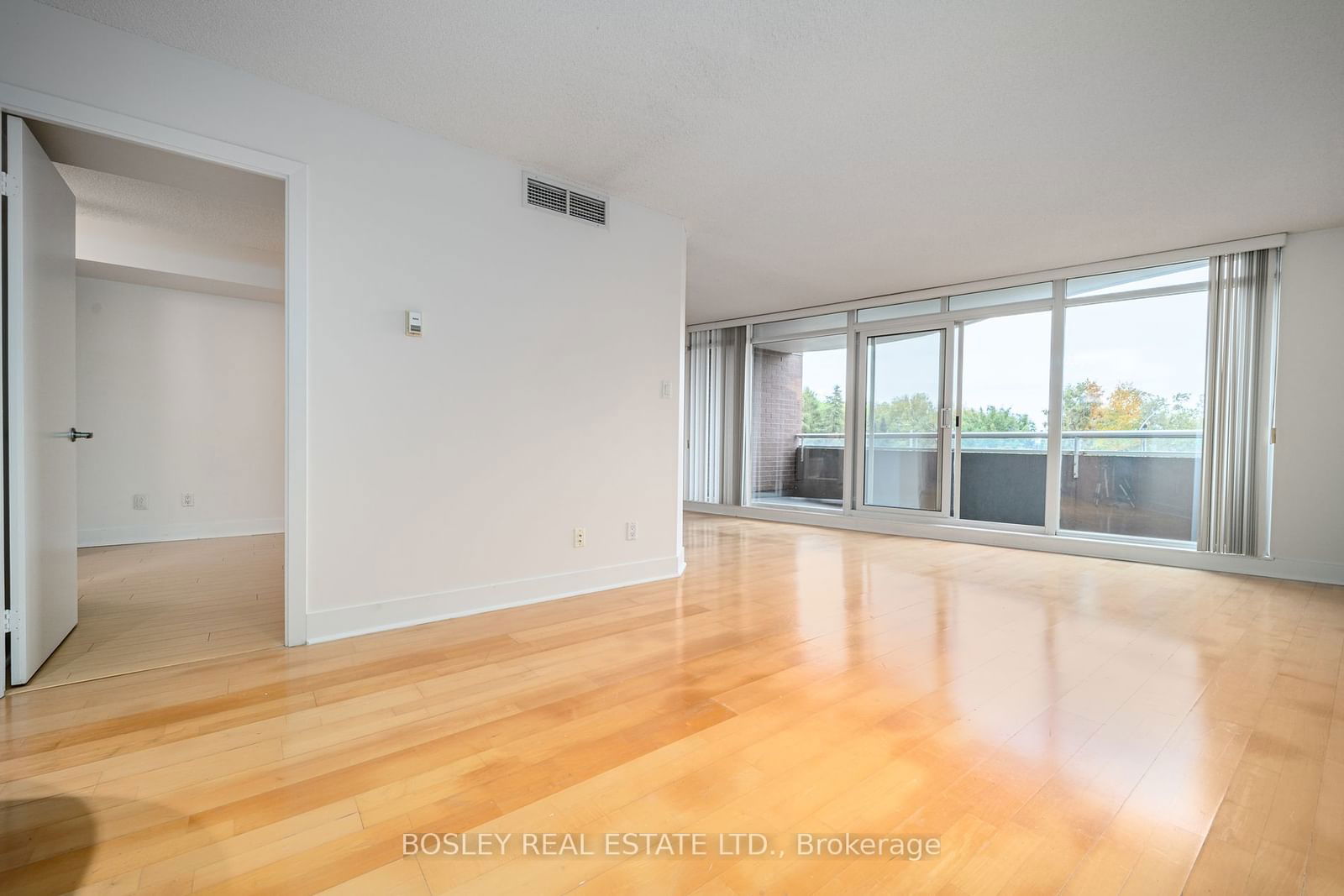 550 Queens Quay W, unit 318 for sale