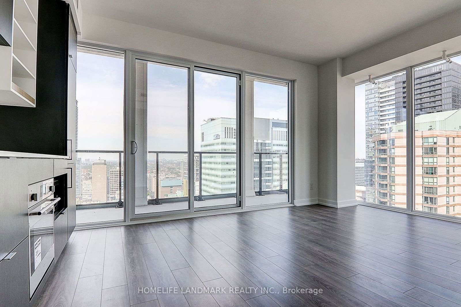 20 Edward St, unit 2715 for rent - image #5