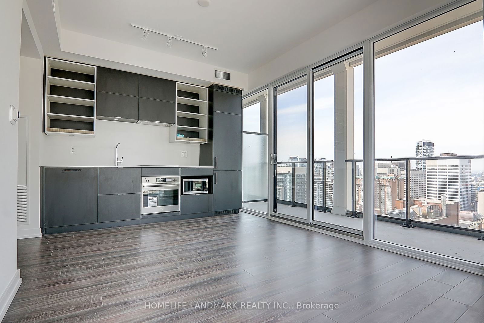 20 Edward St, unit 2715 for rent