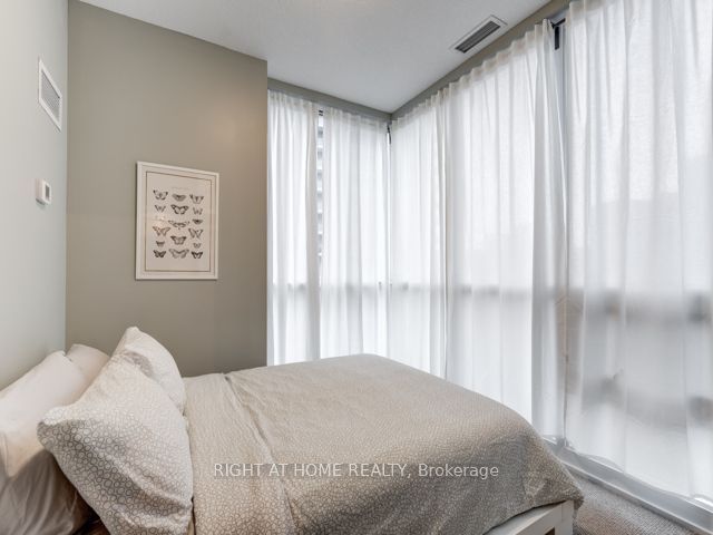 52 forest manor Rd, unit 605 for rent - image #17