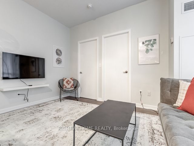 52 forest manor Rd, unit 605 for rent - image #7