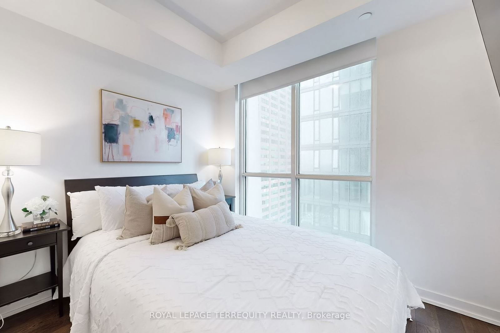 1 Yorkville Ave, unit 2412 for sale - image #10