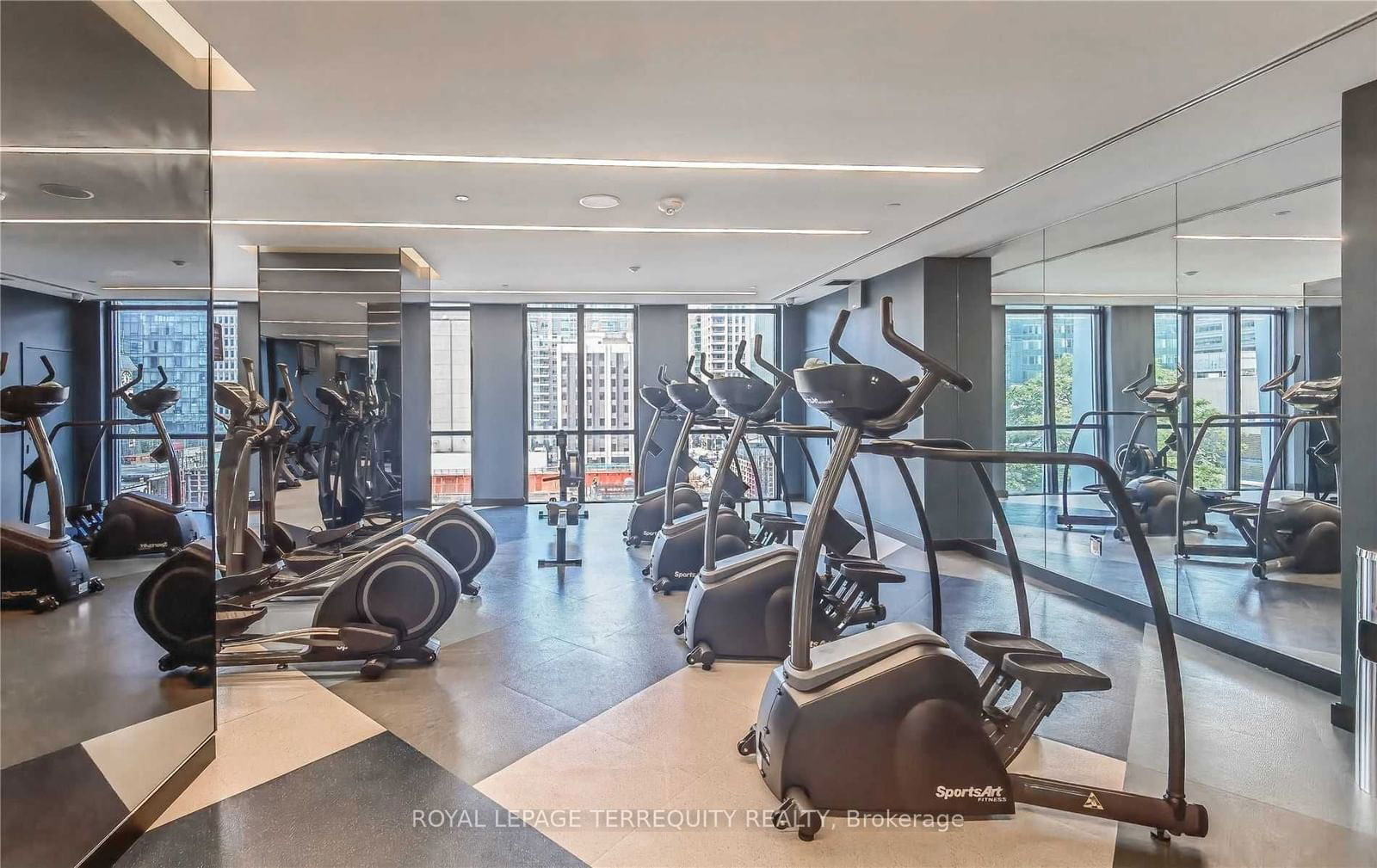 1 Yorkville Ave, unit 2412 for sale - image #32