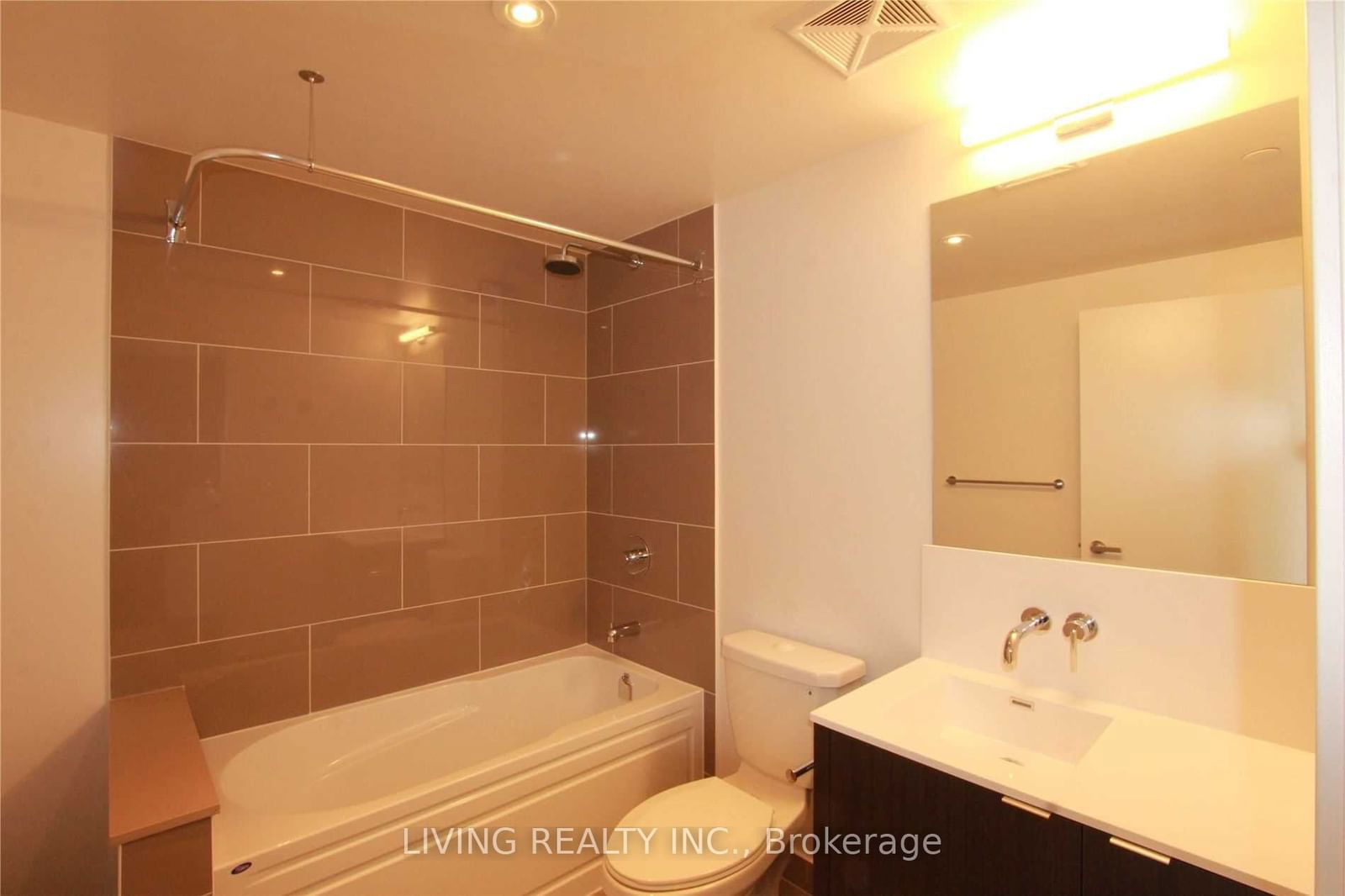 88 Harbour St, unit 4208 for rent - image #17