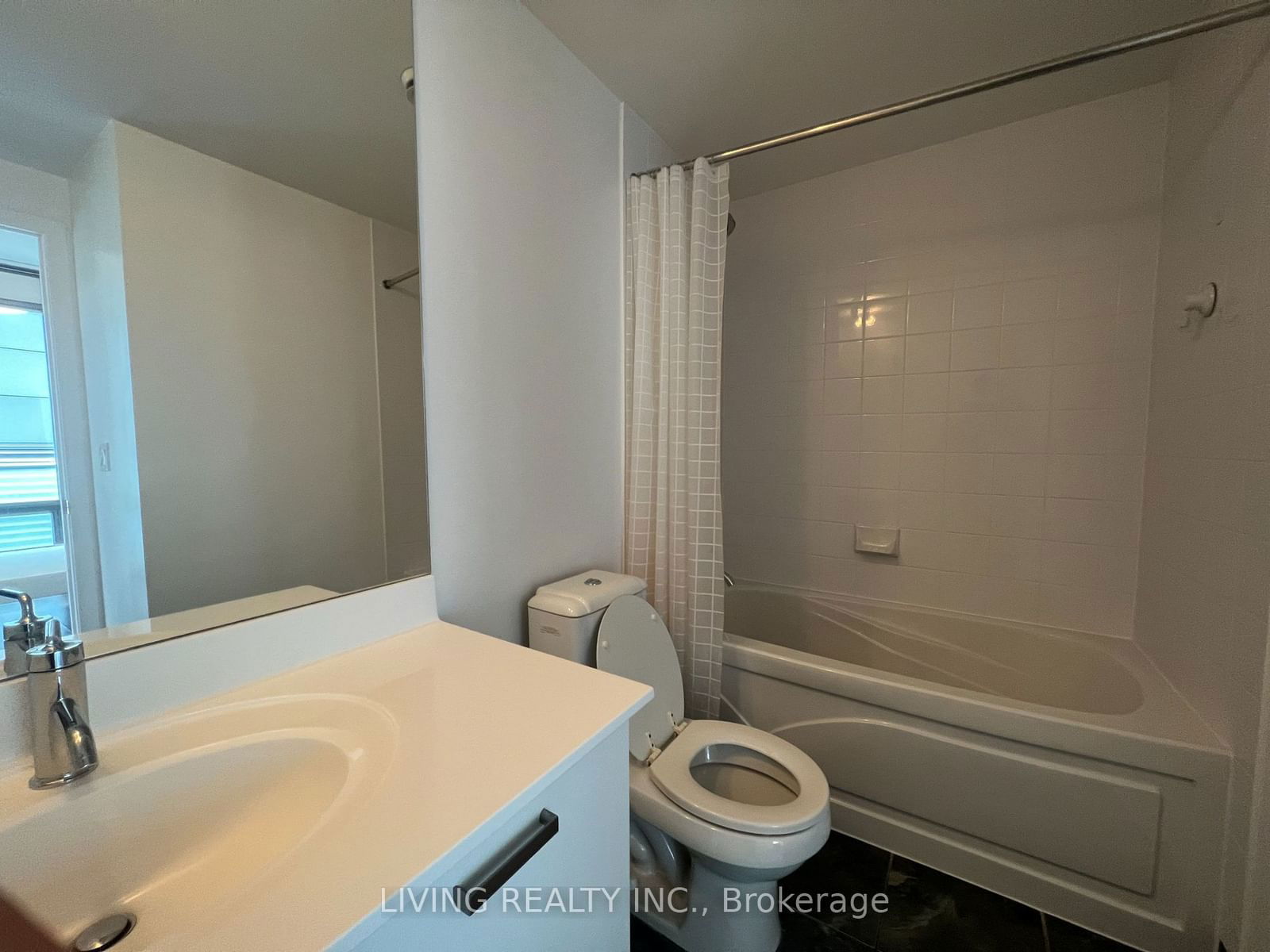 832 Bay St, unit 1303 for sale - image #10