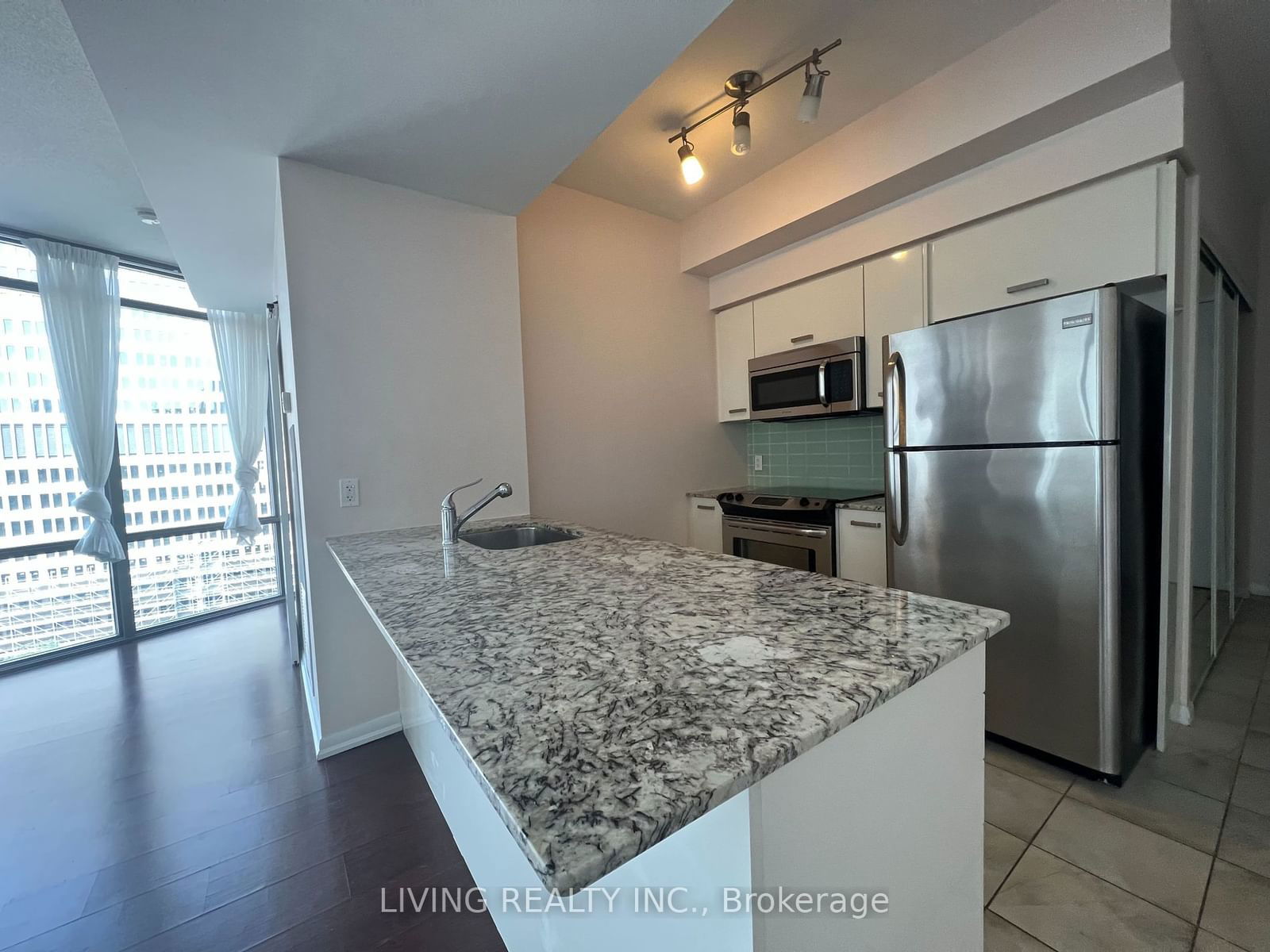 832 Bay St, unit 1303 for sale - image #16