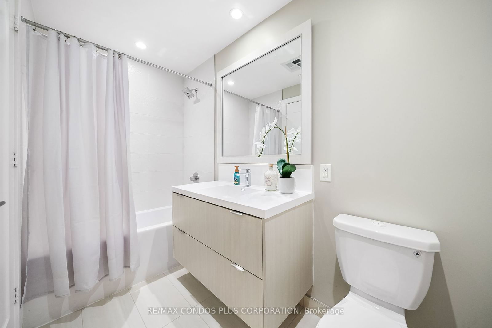 80 Vanauley St, unit 511 for sale - image #7