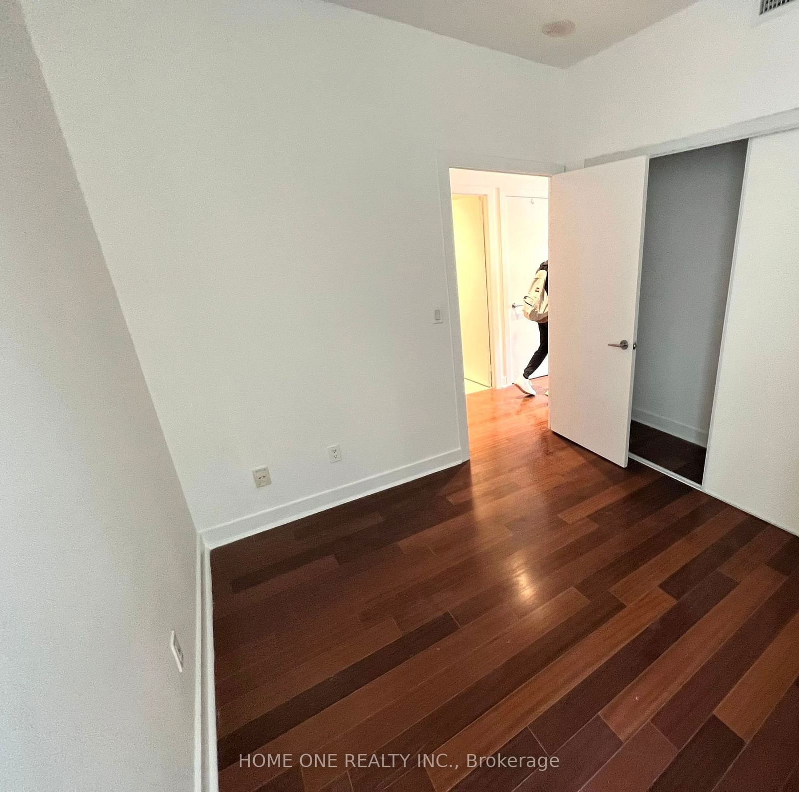 438 King St W, unit 505 for rent - image #6