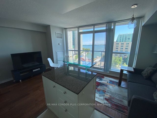 8 York St, unit 908 for sale - image #16