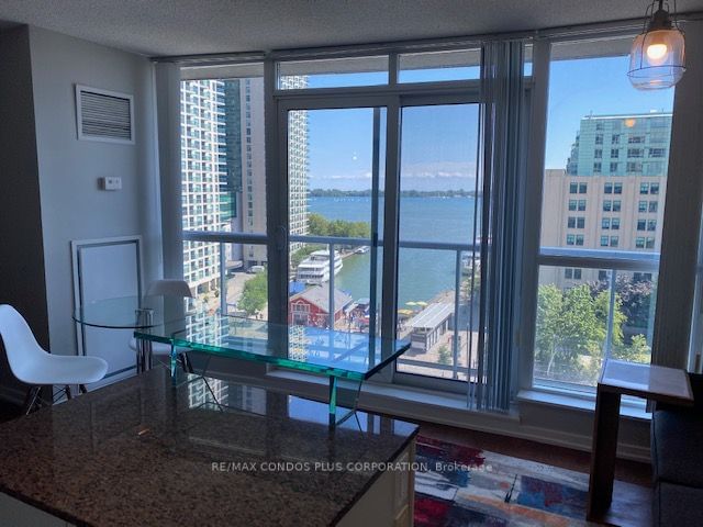 8 York St, unit 908 for sale