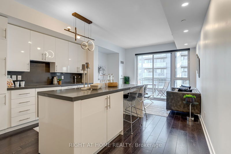 156 Portland St, unit 719 for sale - image #1