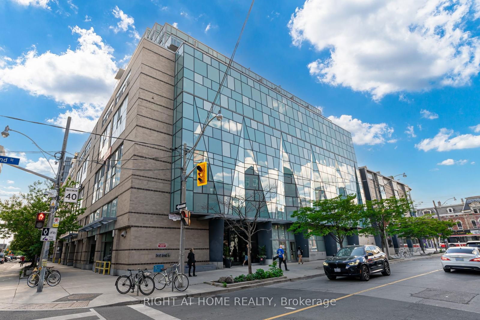 156 Portland St, unit 719 for sale