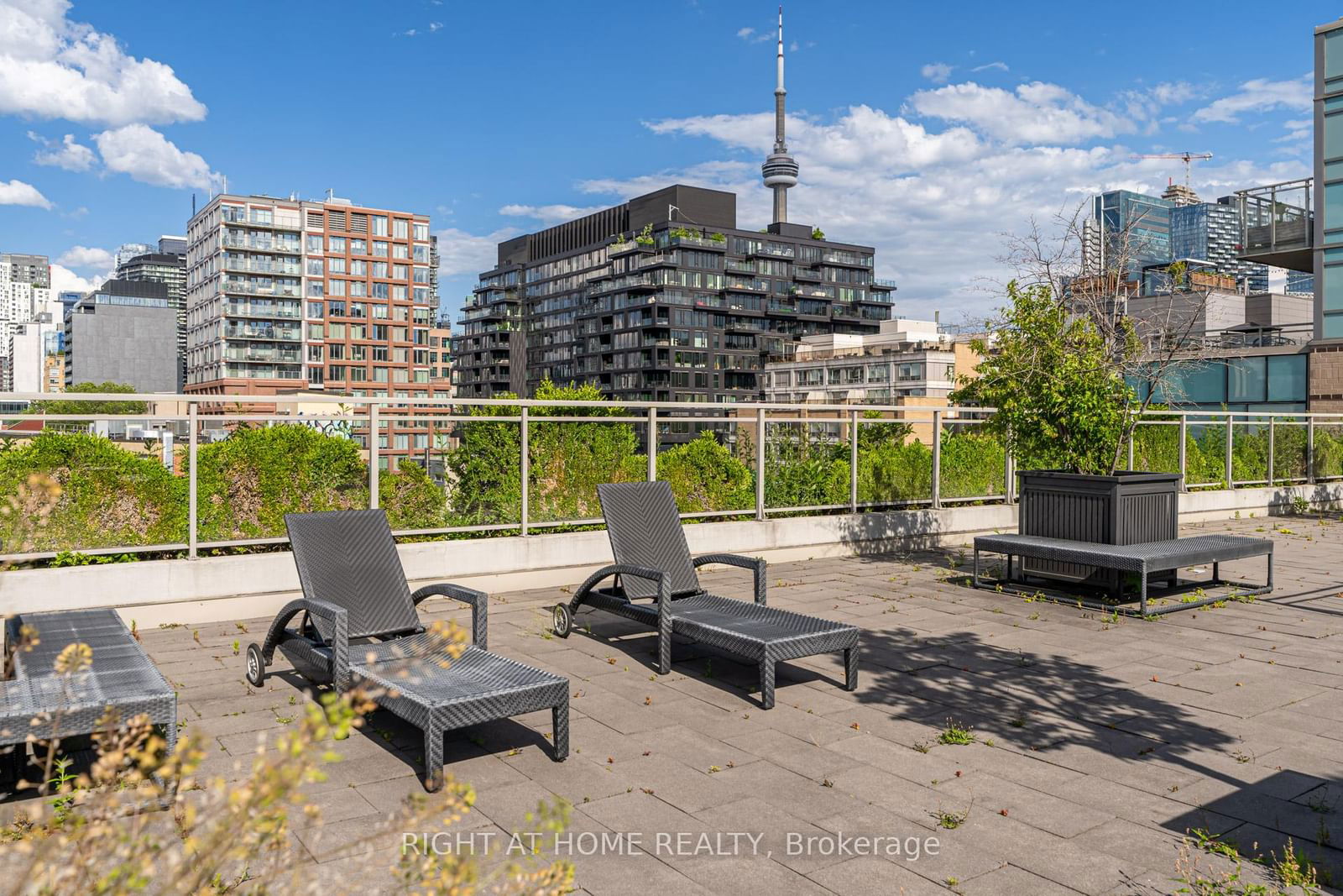 156 Portland St, unit 719 for sale