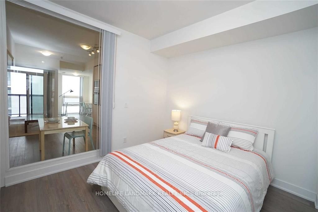 318 Richmond St W, unit 1411 for rent - image #12