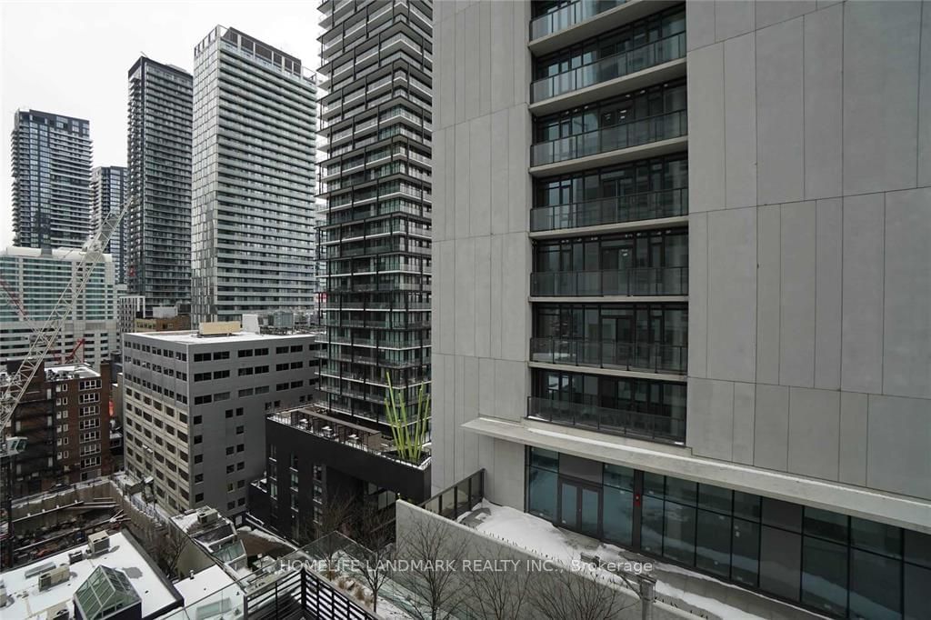 318 Richmond St W, unit 1411 for rent - image #2