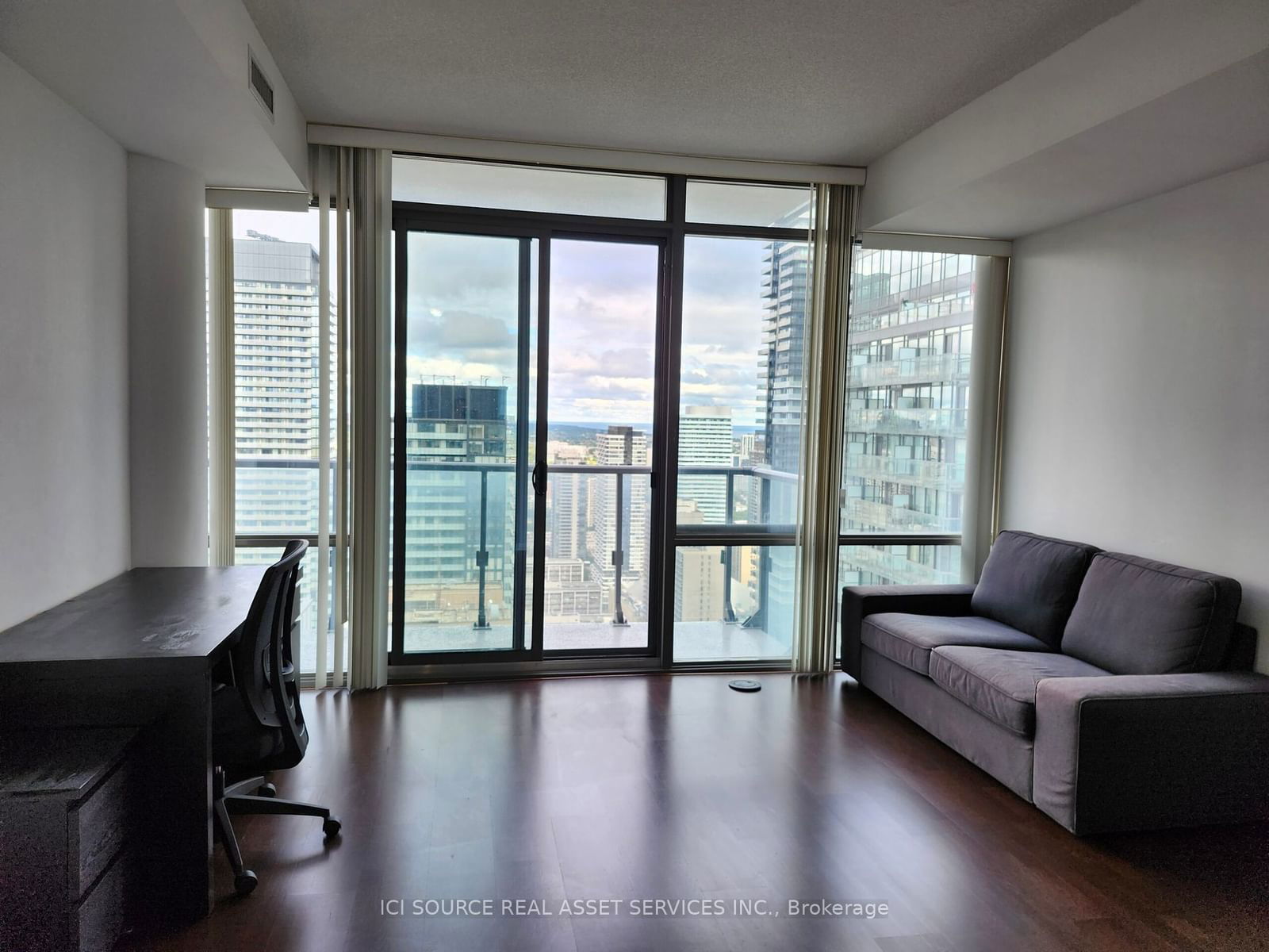 832 Bay St, unit 4106 for rent