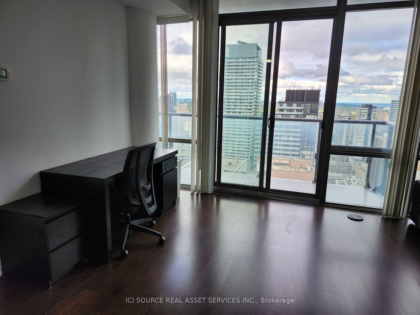 832 Bay St, unit 4106 for rent - image #5