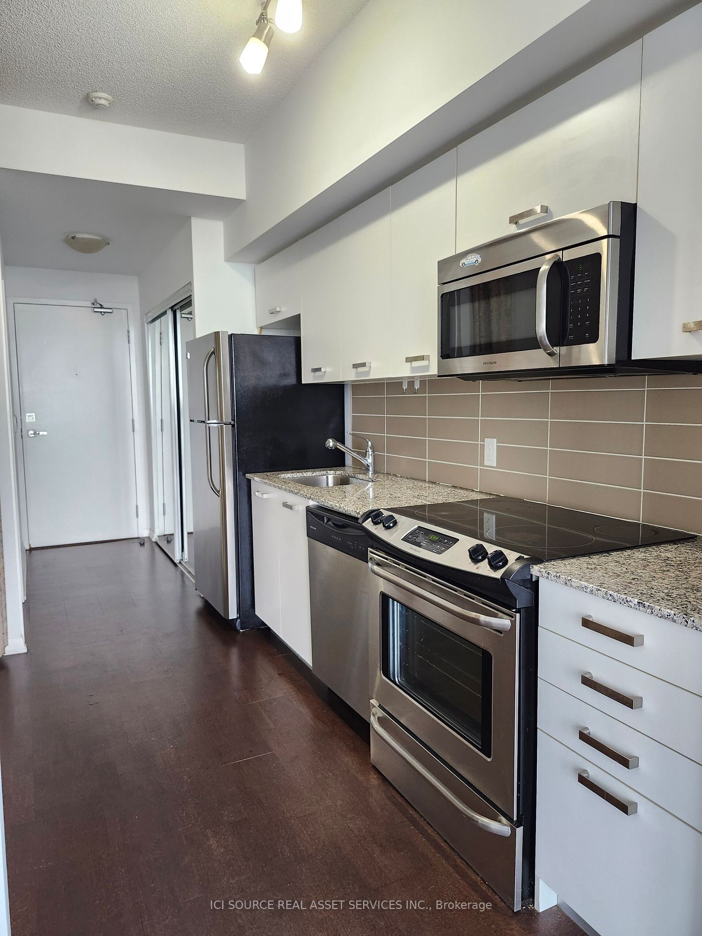 832 Bay St, unit 4106 for rent