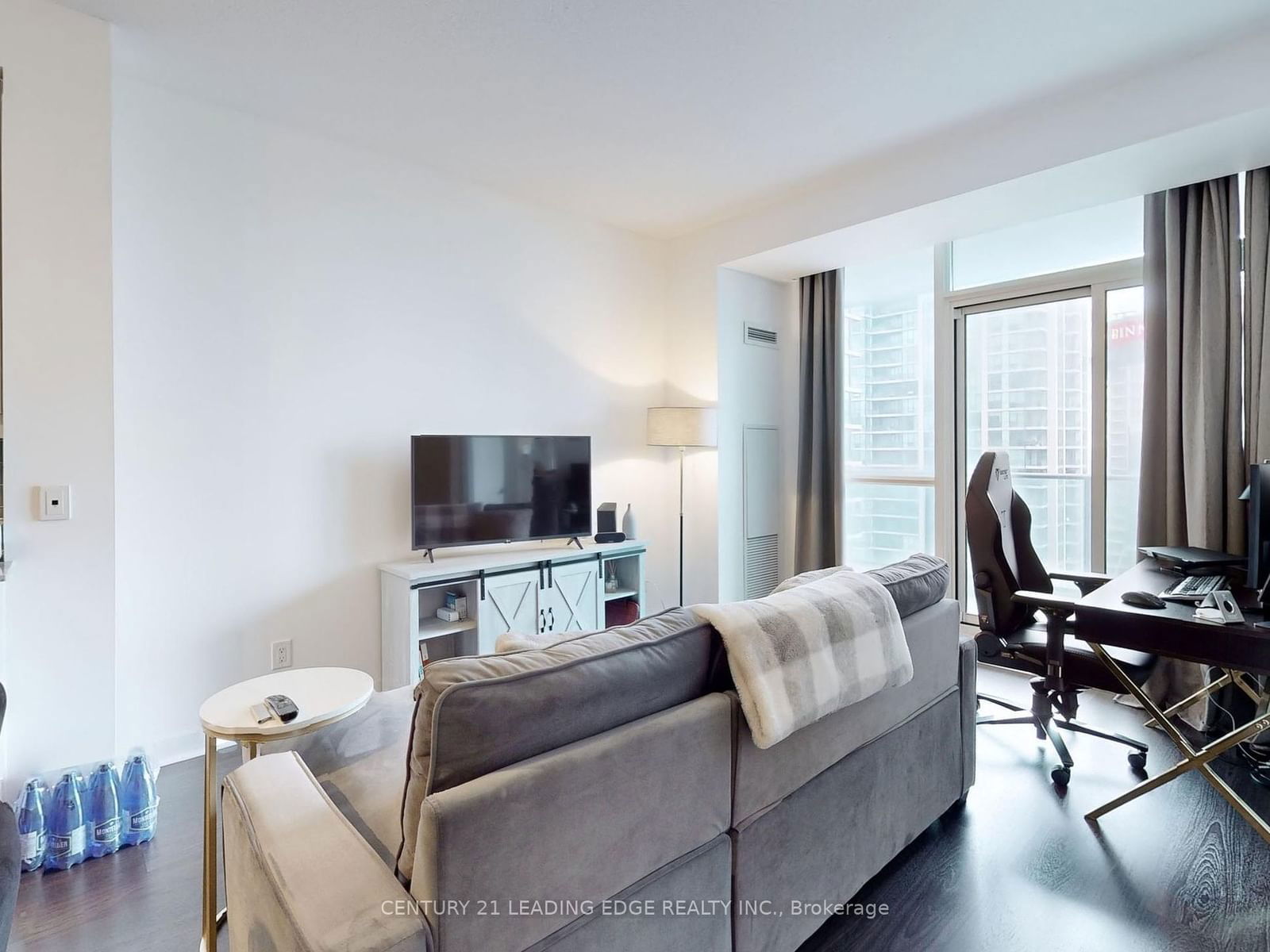 33 Bay St, unit 2907 for rent - image #4