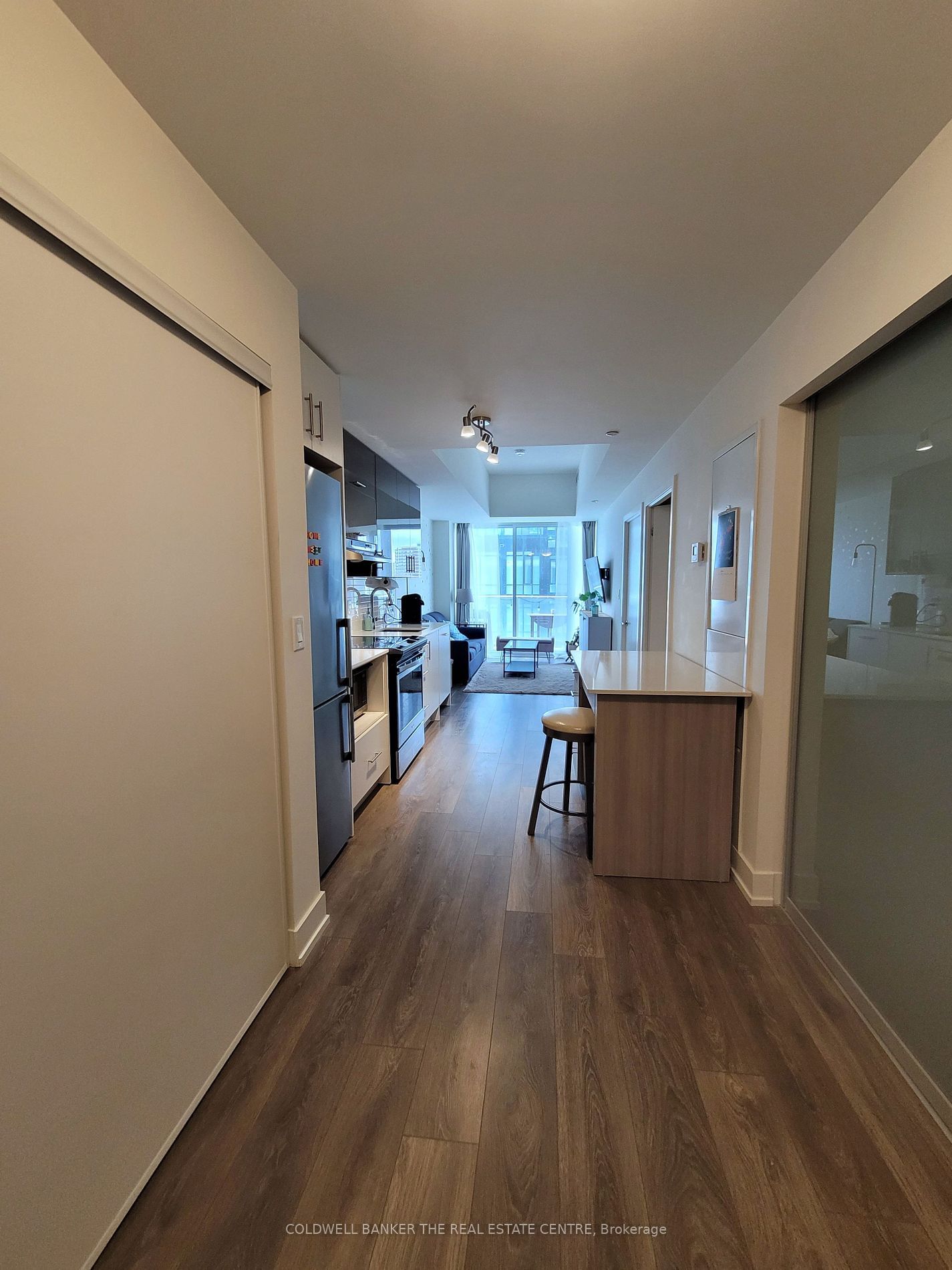 180 Fairview Mall Dr, unit 505 for rent - image #2