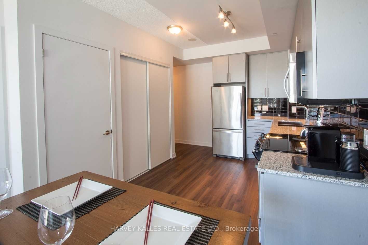 60 Berwick Ave, unit 301 for rent - image #10