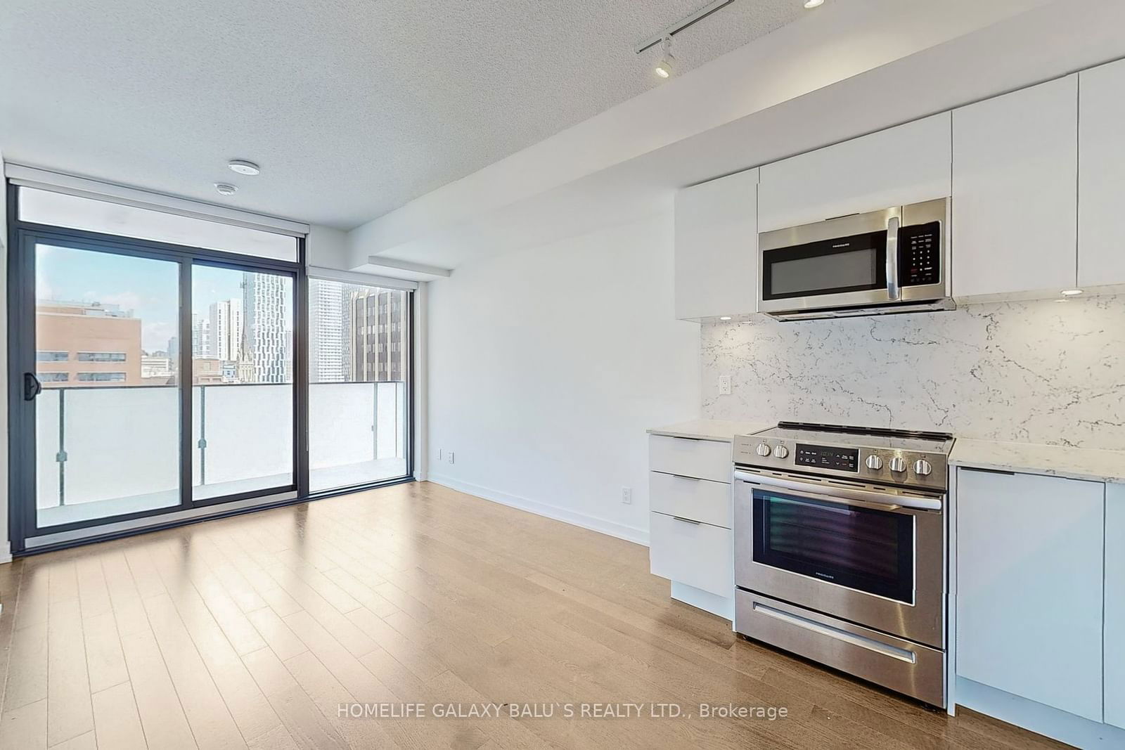 25 Richmond St E, unit 1216 for rent - image #4